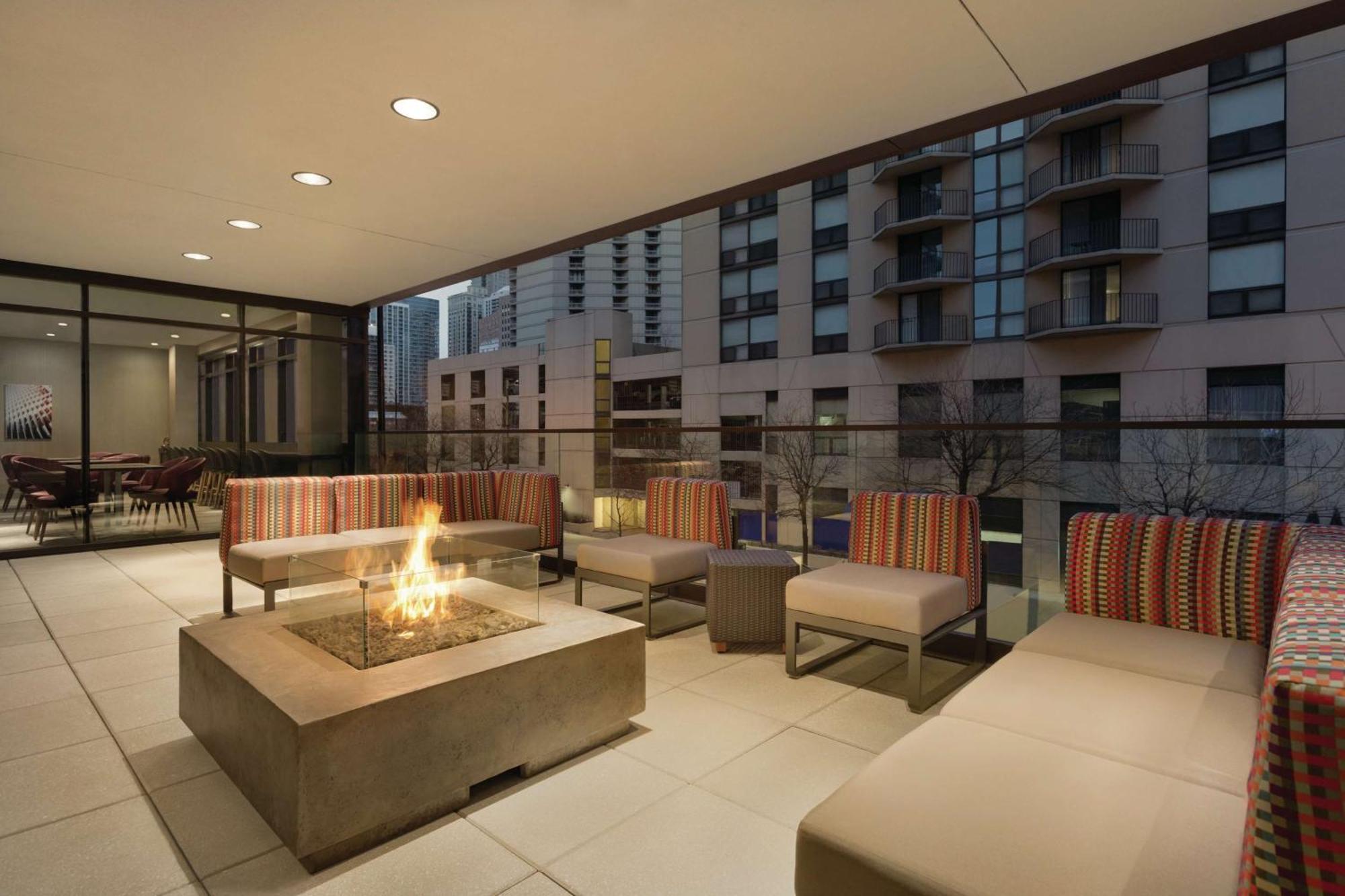 Home2 Suites By Hilton Chicago River North Kültér fotó